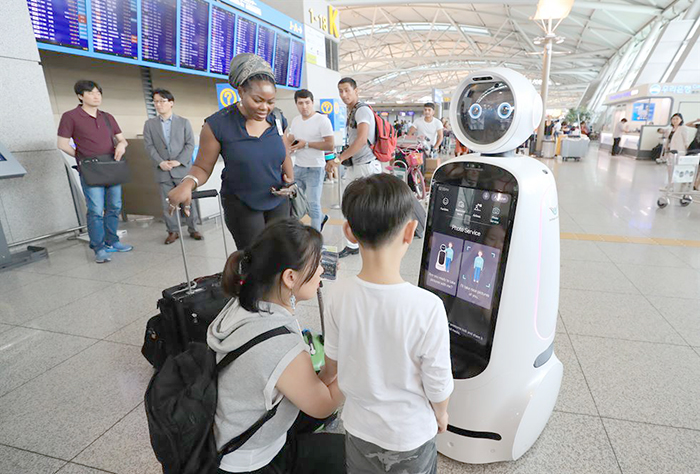 Robot có trí tuệ nhận tạo phục vụ tại sân bay